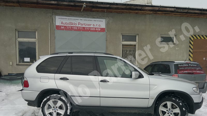 BMW - zatemněná skla - autofólie LLumar