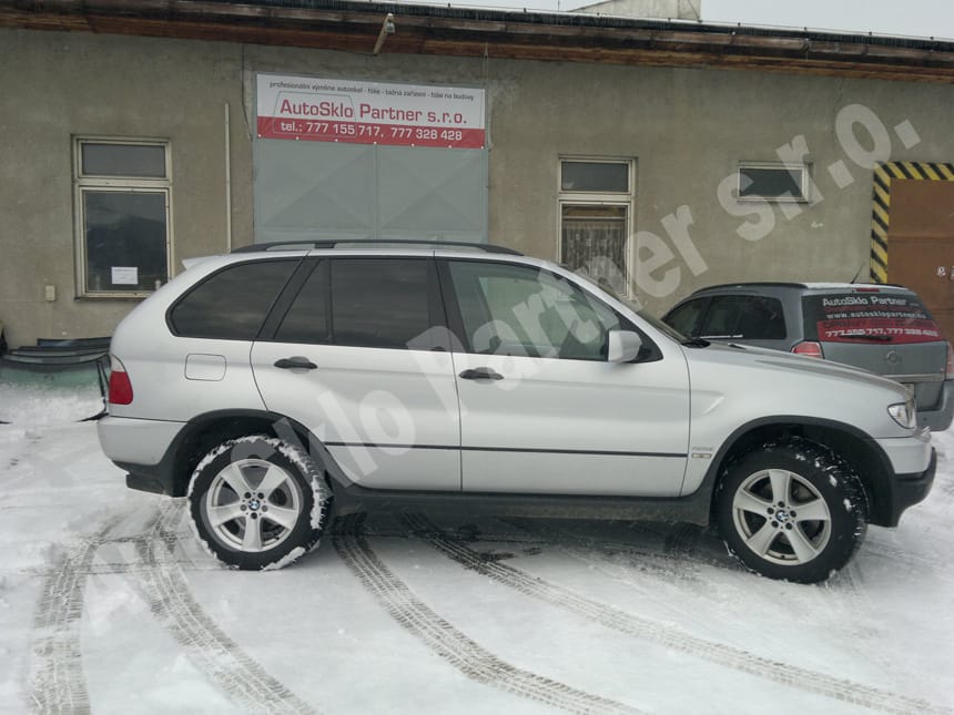 BMW - zatemněná skla - autofólie LLumar